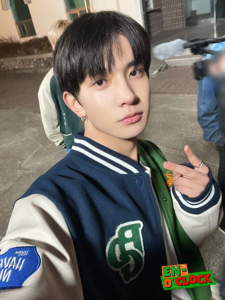 1515heejake's tweet photo. heejake 💚💚 https://t.co/RYU3Bf677T
