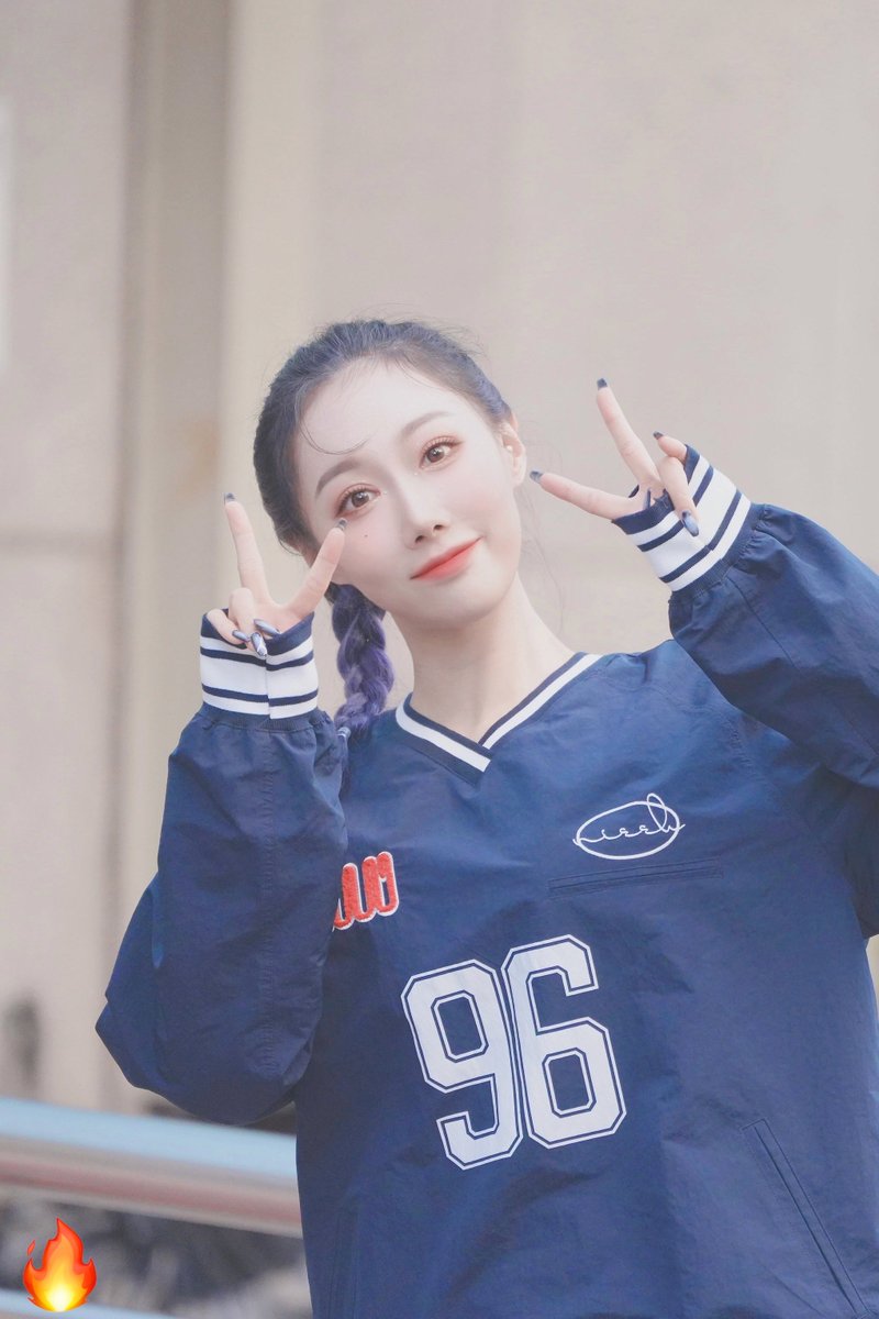 221021 프리뷰 

오랜만이네

#드림캐쳐 #Dreamcatcher
#한동 #Handong
<a href="/hf_dreamcatcher/">드림캐쳐 Dreamcatcher</a>