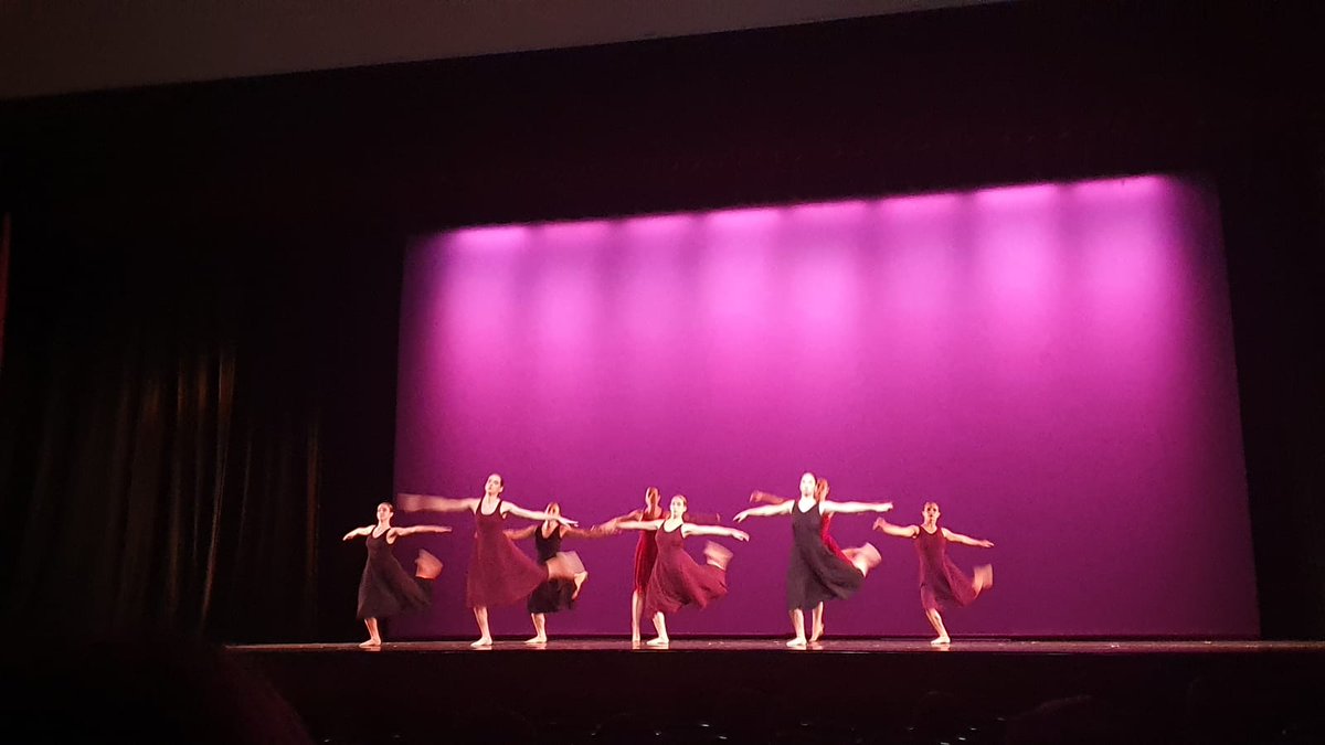 miguelsolerg's tweet photo. Ahir vam disfrutar d'una gran vesprada en l'acte d'inici de curs dels Conservatoris Professionals de Música i Dansa de Riba-roja. Impressionant la feina de docents i famílies, el nivell de l'alumnat i la gran participació en les activitats del municipi i de la CV. Enhorabona. https://t.co/7NsSYPYuqF