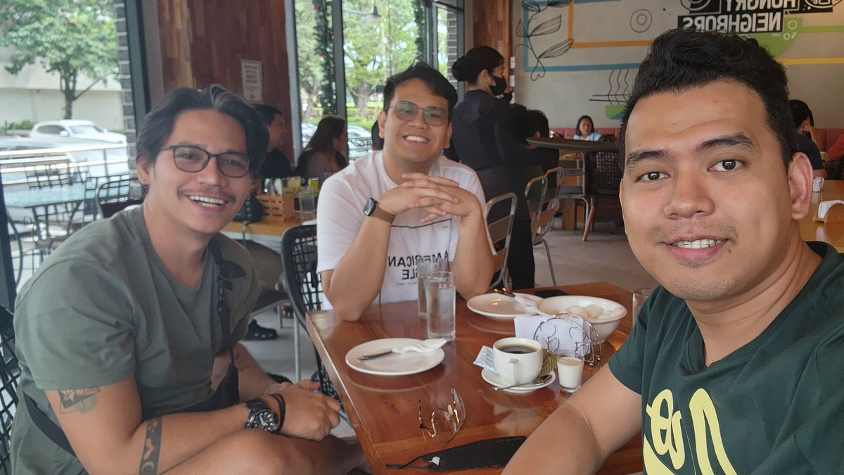 kookoocryptotv's tweet photo. Nandito na si Kookoo, wala na syang Crypto.
Nandito na si Spraky, kumaen na ba kayo? 
Nandito na si Shanks, wala syang apelyido.

Kakain muna kami dito, bukas na kami babanat.🤣 #CabsyCon 🇵🇭 https://t.co/AdsTCT6aSG