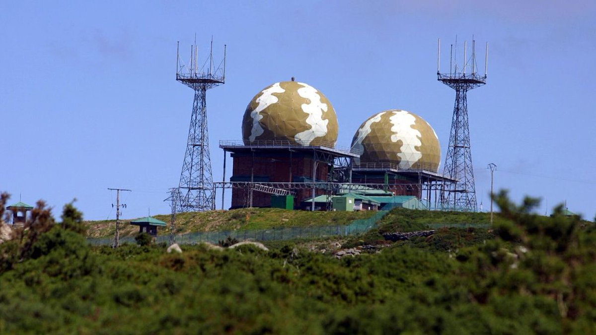 ivancp25's tweet photo. Extraño es también que, según mis fuentes en el Ejército, el radar #EVA10 de #Galicia (capaz de detectar pateras cruzando el Canal de la Mancha) no ha sido capaz de detectar los últimos momentos del vuelo del avión #contraincendios. Igual nos falta información. Puede ser también. https://t.co/5rpGl3StkU