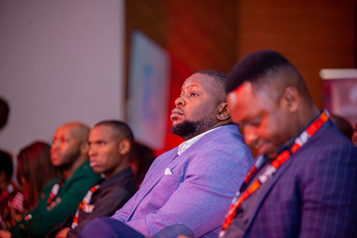 yasintawandiba's tweet photo. A boy from Kariakoo  with the supporting team has made it possible.He is the true definition of youth supporting youth...this should motivate youth of today to dream big and to stop at nothing until it is done. #saharaventure #saharasparks #PotentialUnleashed22 #playnlearnafrica https://t.co/yD0qscbaTr