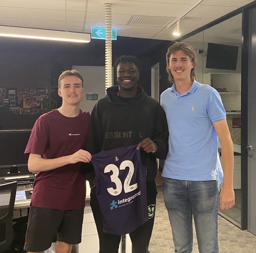 brayandethan's tweet photo. ⚓️ FREDDY TIME ⚓️

One of the most anticipated episodes we’ve done and it didn’t disappoint! 

Link below for the full version 🎧💜

https://t.co/xwT0NZCZHY

#BrayandEthan #Perth #AFL #Footy #FreoDockers #FremantleDockers #ForeverFreo #Flagmantle #MichaelFrederick https://t.co/A6oF1LMRcQ