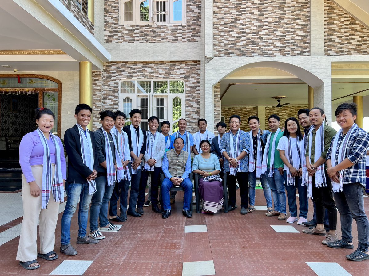 NatungMama's tweet photo. Interacted with new executive members of East Kameng Middle Zone Students’ Union (EKMZSU) today & suggested them to work for the greater interest of students community. #APPSU https://t.co/KPWIZRbQ0Z