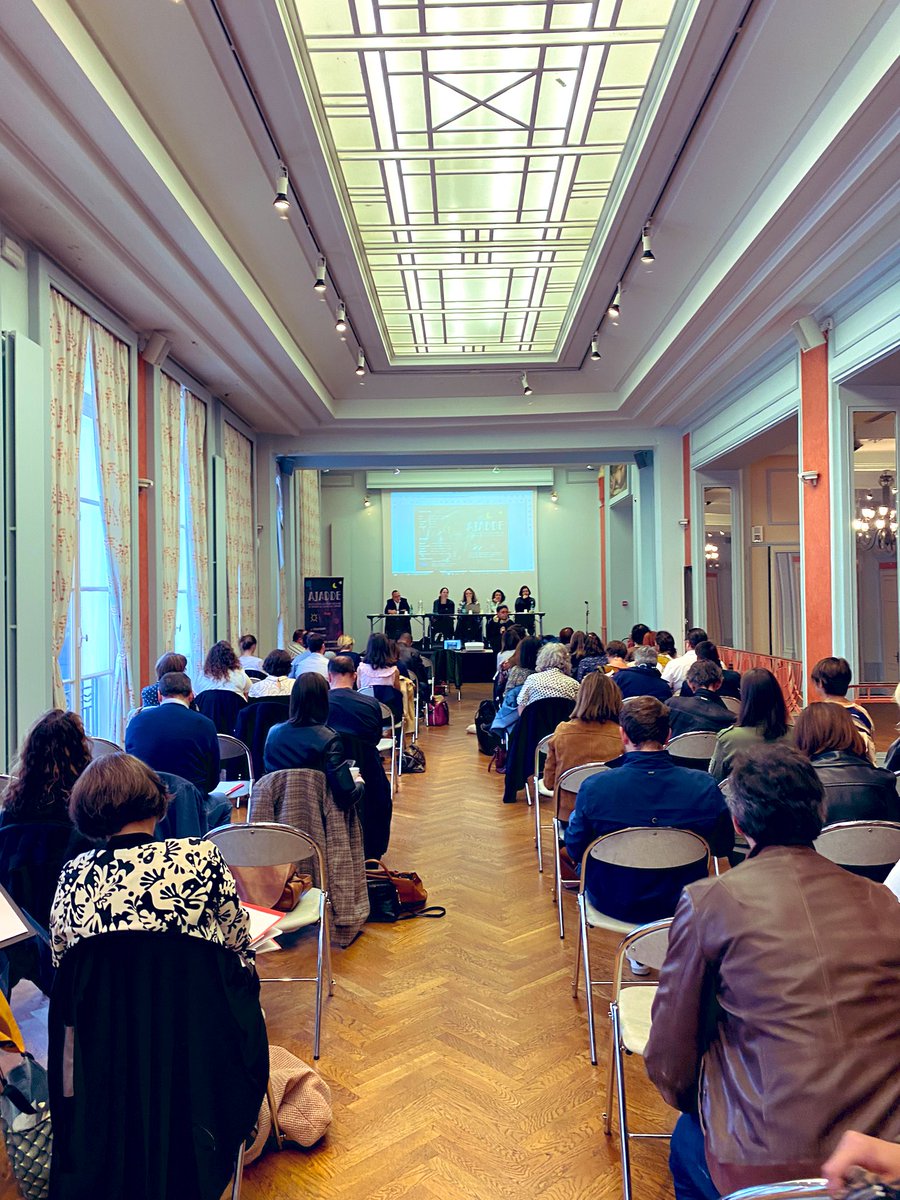 Colloque de l’<a href="/AssoJadde/">AJADDE</a> en partenariat avec le barreau sur le code de la justice pénale des mineurs, un an après son entrée en vigueur avec <a href="/MLIVENAIS/">Mathilde LIVENAIS</a> <a href="/cdad49/">CDAD49</a> Mme la juge des enfants BOURGOUIN et Mme la Procureure CATTOIR du @TjAngers et M. PETIT du STEMO 49.