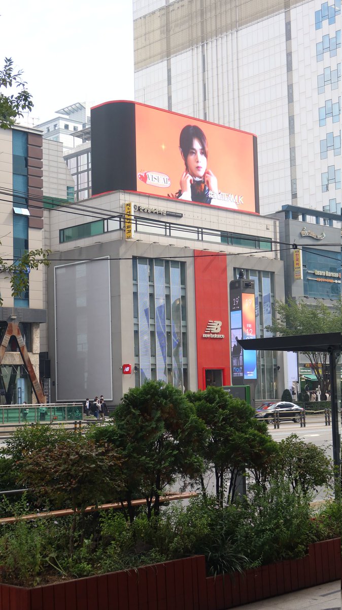 KGlobalOfficial's tweet photo. HAPPY K DAY

KYUJUNG BILLBOARD

#HAPPY_K_DAY
#ケイくん誕生祭2022
#케이야생일축하해2022 https://t.co/JL96SLl2Xd