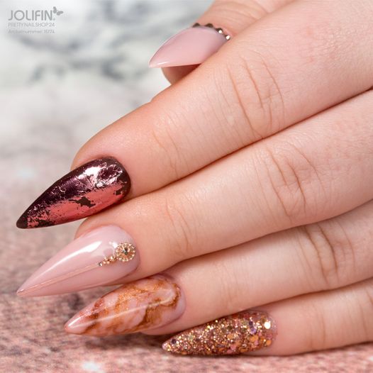 prettynailshop's tweet photo. So könnte Dein nächstes #Design im „#Oriental“ #Trend aussehen 😍. Welcher #Finger gefällt Dir am besten? https://t.co/zbDnnXOD0Q