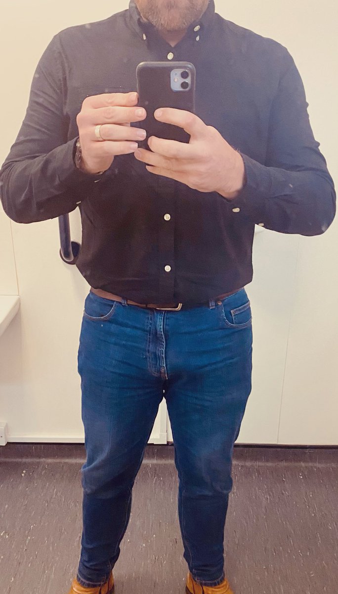 fresh84sc's tweet photo. @fresh84_ec waits for me to get into the office before sending me a naughty picture now I’m stuck here bulging to break out of my jeans! #bulging #worknightmare #naughtwife https://t.co/7YLC9aYC1N