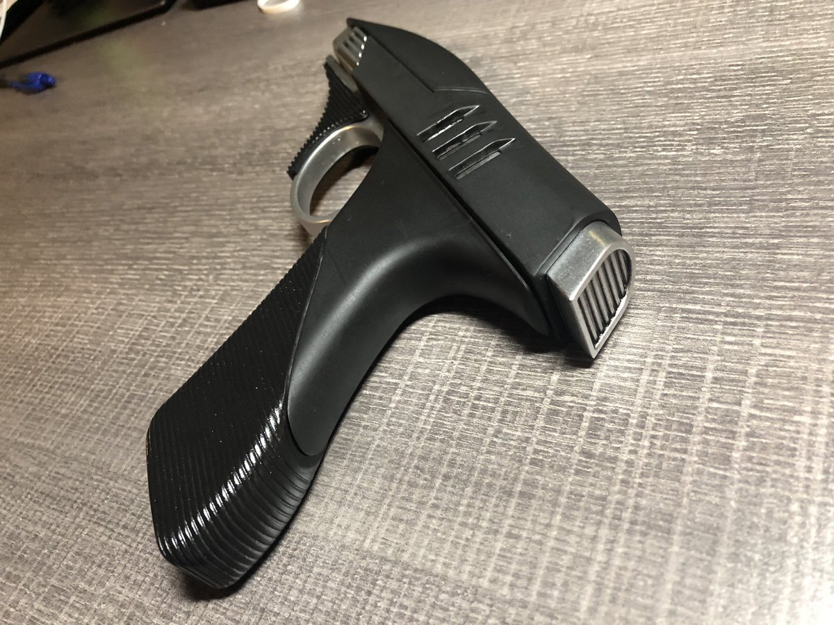GeekToyLove's tweet photo. Putting the finishing touches on this #StarTrekPicard season 2 phaser #commission.
Personally I like this design a lot more than the S1 phaser
#2022Commissions #GeekDen https://t.co/hM4SFAp8ok