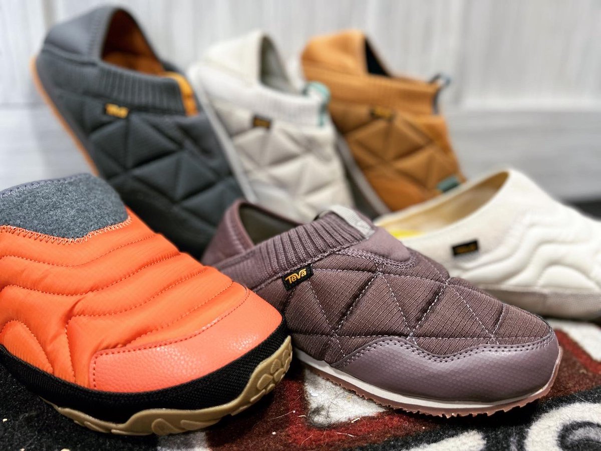 keystonerunning's tweet photo. SLIPPER SEASON at Keystone Running Store! Keeping arches supported and your toes cozy and warm. https://t.co/RnQYsHK26Q
