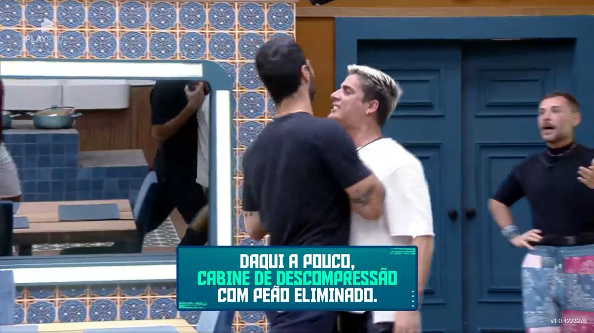 diegoschueng's tweet photo. 🚨EXPULSÃO! Shay claramente deu uma cotovelada no Thiago! Eu vi com meus próprios olhos. Não tem conversa, é expulsão gente. #AFazenda14 https://t.co/j9bfWvlmWq
