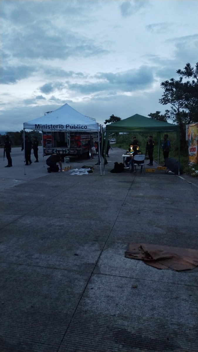 MPguatemala's tweet photo. #Actualización 
La Fiscalía de Delitos de Narcoactividad en coordinación con personal de la #Dicri continúa con el procesamiento de escena en jurisdicción de aldea El Cerinal, Barberana, departamento de Santa Rosa. https://t.co/iNJq2i6yIa