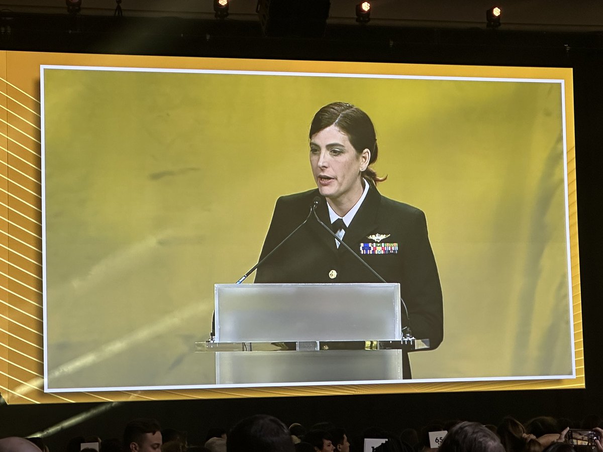 ReallyChristyn's tweet photo. Seeing…witnessing…a fellow trans woman service member receive an award from @OutandEqual Workplace Advocates at this years #workplacesummit is amazing!!!
Congratulations @emilyarroway !!!

#transisbeautiful
#thisiswhattranslookslike 
#unstoppable https://t.co/deARL3ZxYD