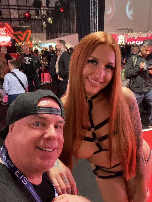 1.Tag Venus war sehr geil! Heute geht es weiter! Mal schauen was mich erwartet! https://t.co/GpMQnEP<a href="/tag/sex"class="tags"><span>#sex</span></a><a href="/tag/blonde"class="tags"><span>#blonde</span></a><a href="/tag/hardcore"class="tags"><span>#hardcore</span></a><a href="/tag/striptease"class="tags"><span>#striptease</span></a><a href="/tag/pee"class="tags"><span>#pee</span></a><a href="/tag/cumshot"class="tags"><span>#cumshot</span></a>