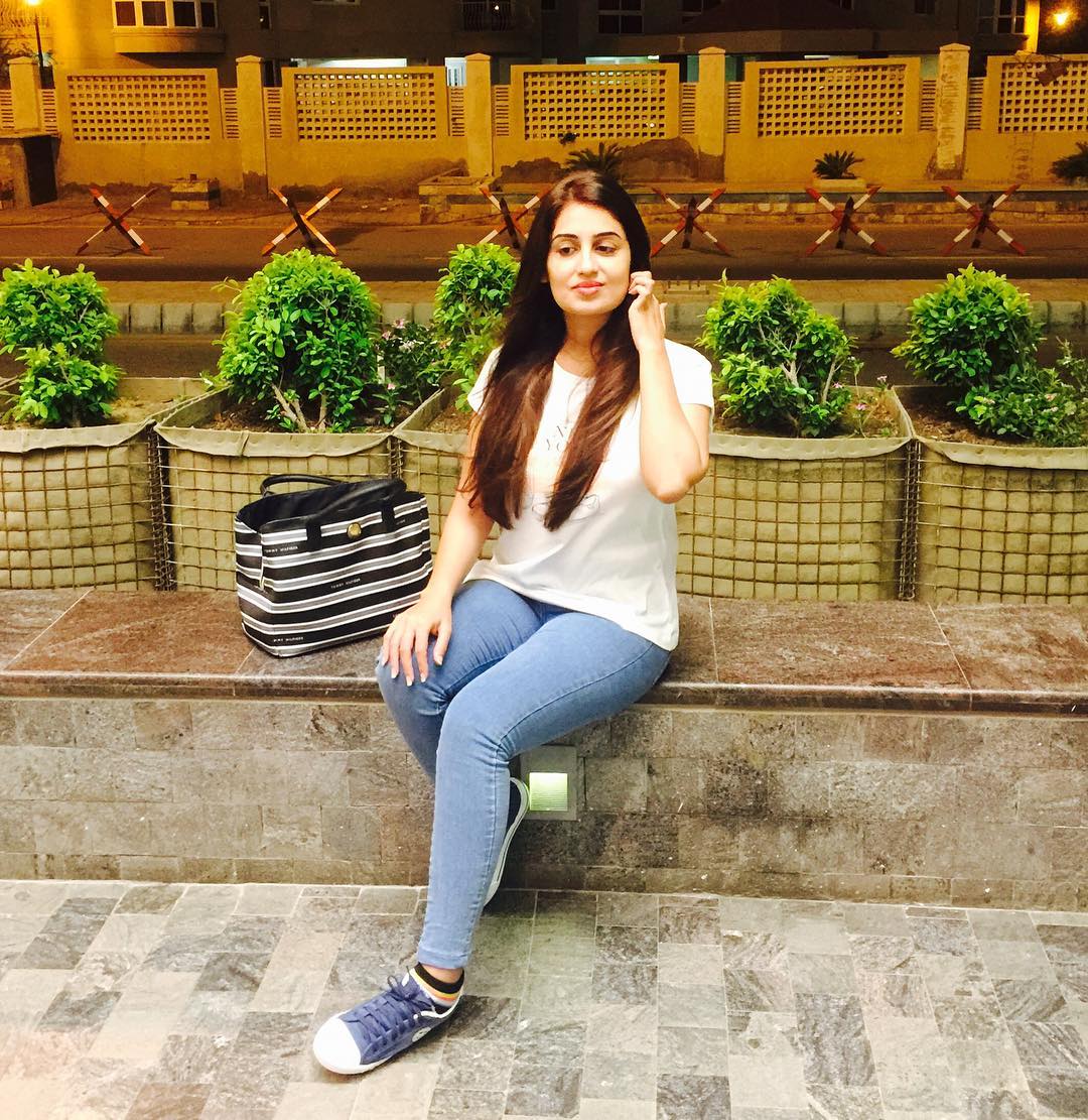 lifelinefarah's tweet photo. In the #throwback pic of #onthisday from #21Oct2016 #memories 👉 @Farah_Yousaf_fc follow ♥ 👈 https://t.co/qD2CvYdxnM