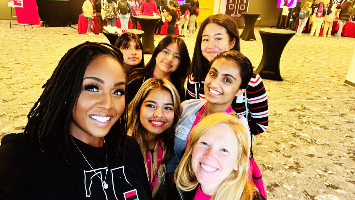 drkieshaking's tweet photo. Today’s @TMobile Cyber Security &amp; Tech Career Fest was a huge success! Meeting all the dedicated teachers, counselors, career success leaders, and of course, these beautiful young ladies was a complete joy. @TMobileCIO thank you and your team for an impactful event! #P10M https://t.co/kmABfXrQNi