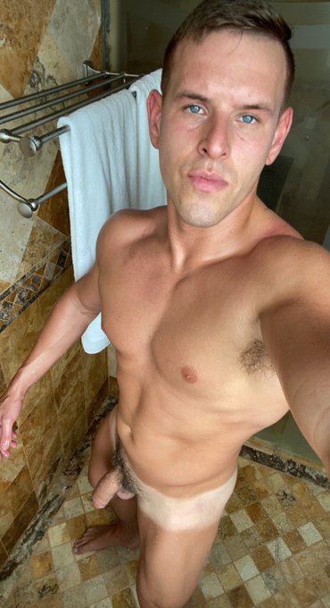 Hello Twitter world ✋🏻 https://t.co/3S8LsfgkuB