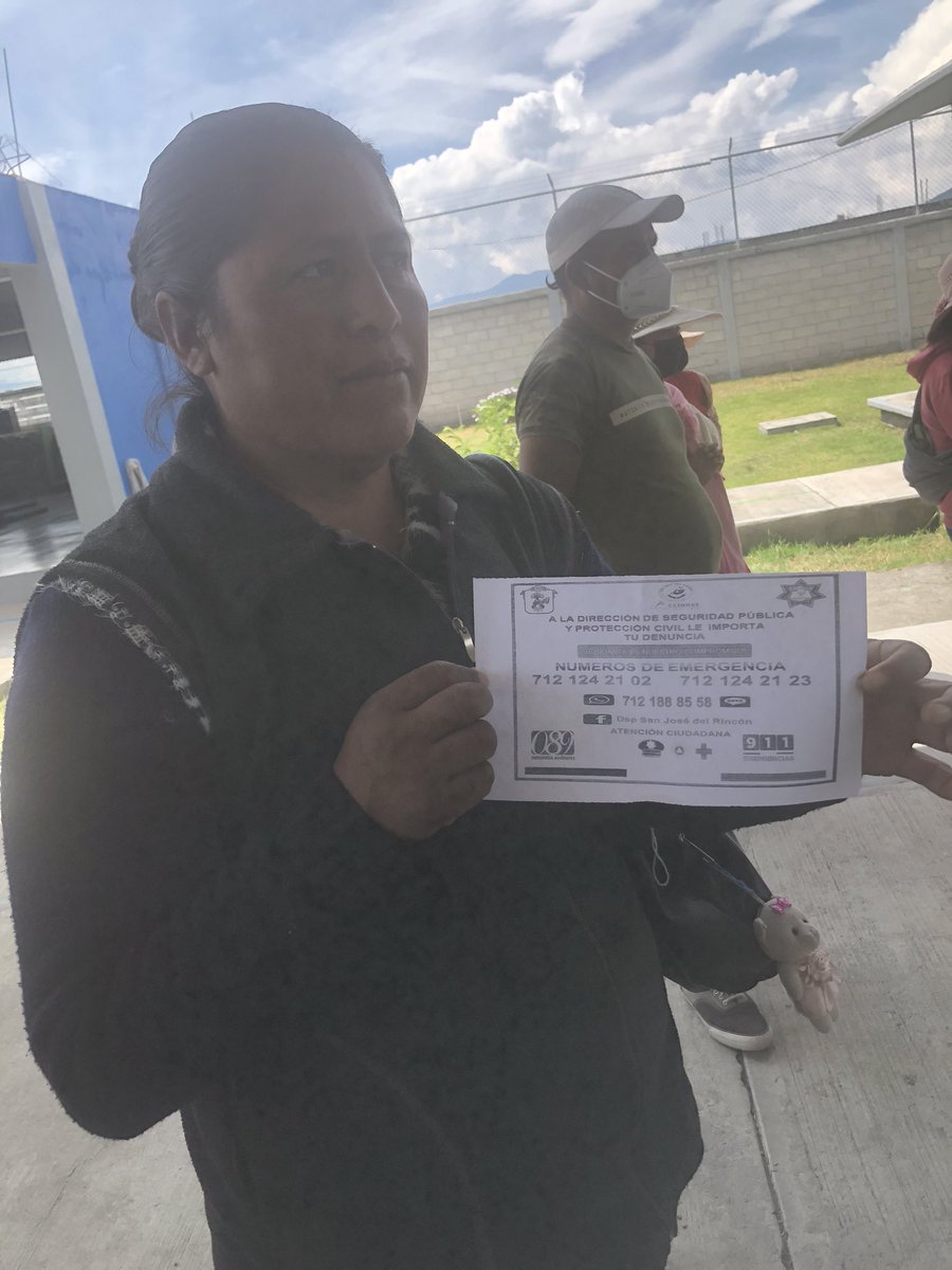 EscNicolasBravo's tweet photo. Con el objetivo de desarrollar una cultura de seguridad ciudadana  se recibió a personal de prevención del delito en la escuela Nicolás Bravo quienes dieron a conocer a la comunidad escolar  los números de emergencia y seguridad pública. @ZonP287 https://t.co/obgEZFN2Ti