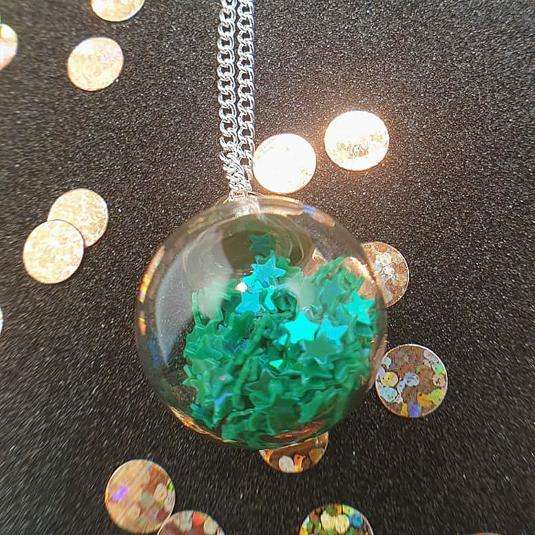 Enchanting Glass Ball Pendant Necklace in emerald! ✨️