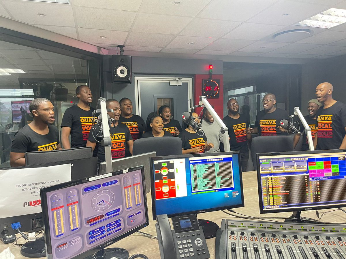POWER 98.7 tweet media