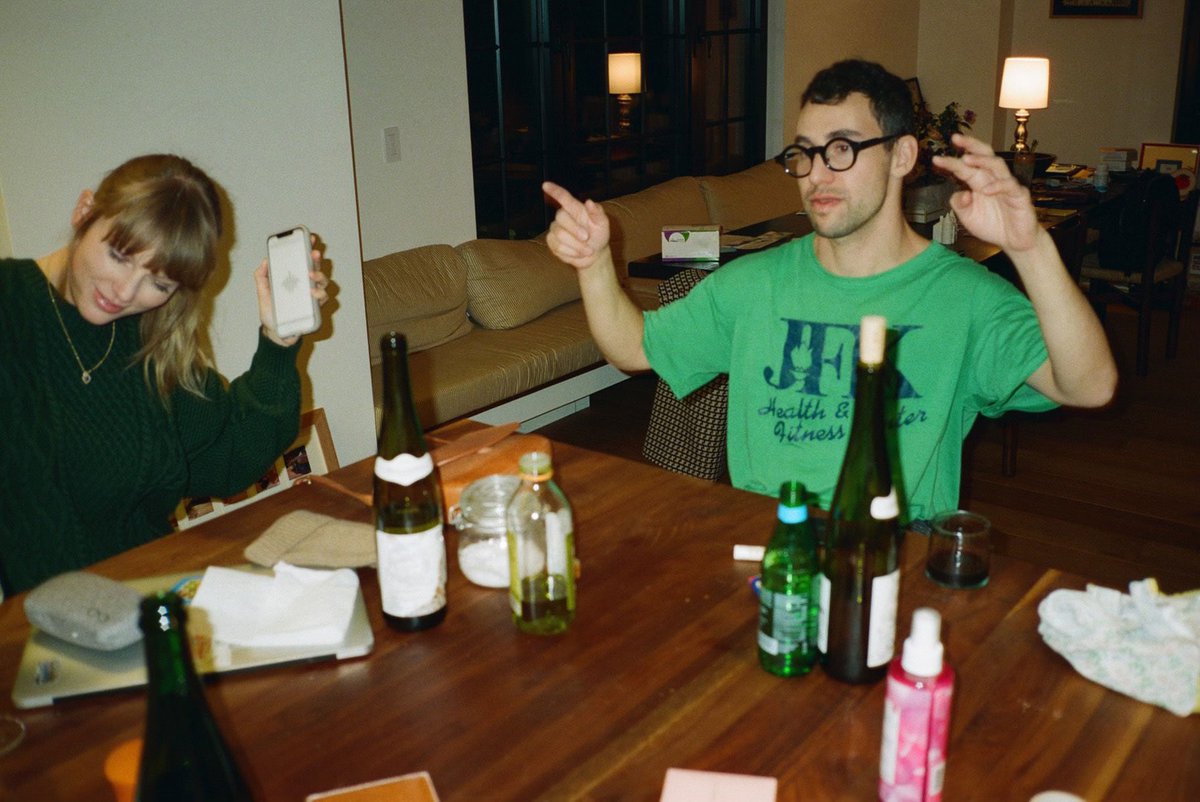 Midnights is a wild ride of an album and I couldn’t be happier that my co pilot on this adventure was @jackantonoff. He’s my friend for life (presumptuous I know but I stand by it) and we’ve been making music together for nearly a decade HOWEVER…

https://t.co/jjqUNkGSme 