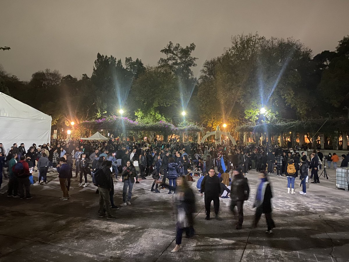 ulislopez's tweet image. Documental Tutti Frutti el templo del Underground proyectado en Parque México como parte del ciclo que presenta @DocsMX