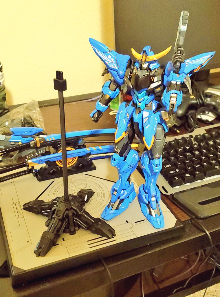 CoffeeCat_YT's tweet photo. I got a thing :D
It's my new #nobleclass #DateMasamune gundam figure! https://t.co/Yef80SeCg8