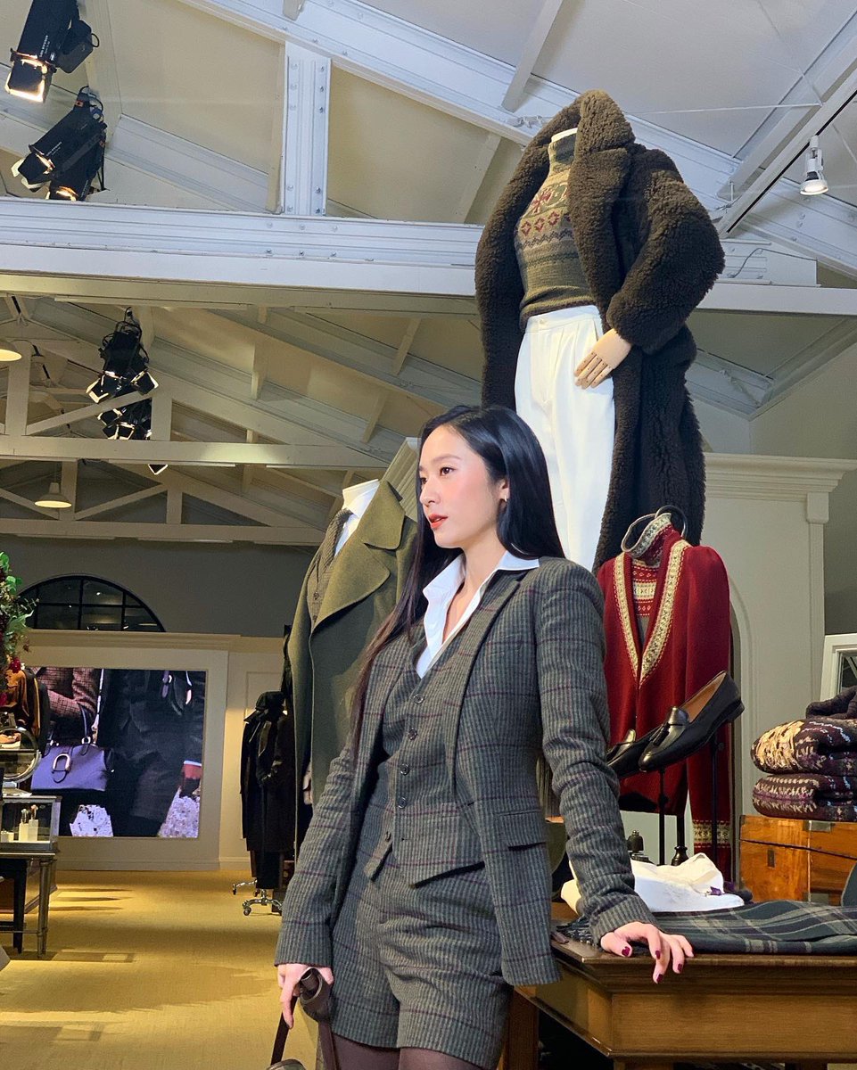 altvalorasoo's tweet photo. vousmevoyez: @RalphLauren 2022 AW 🍂
#RalphLauren #RLCollectionAW22 #RLPurpleLabelAW22 #랄프로렌컬렉션
https://t.co/h7L2KAS5Hb https://t.co/EcEIWWIZlX