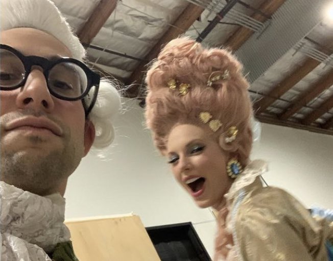SwiftChile's tweet photo. 📸Taylor junto a Jack Antonoff!
#MidnightsTaylorSwift #TSmidnightTS # https://t.co/ekt3mH42uo