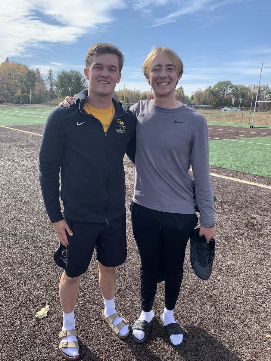 Gustavus tune up before their match up against SJU. <a href="/OCasteel/">owen.casteel</a> x <a href="/OwenKicker04/">Owen Forsythe</a> #STFAsquad 🟡⚫️