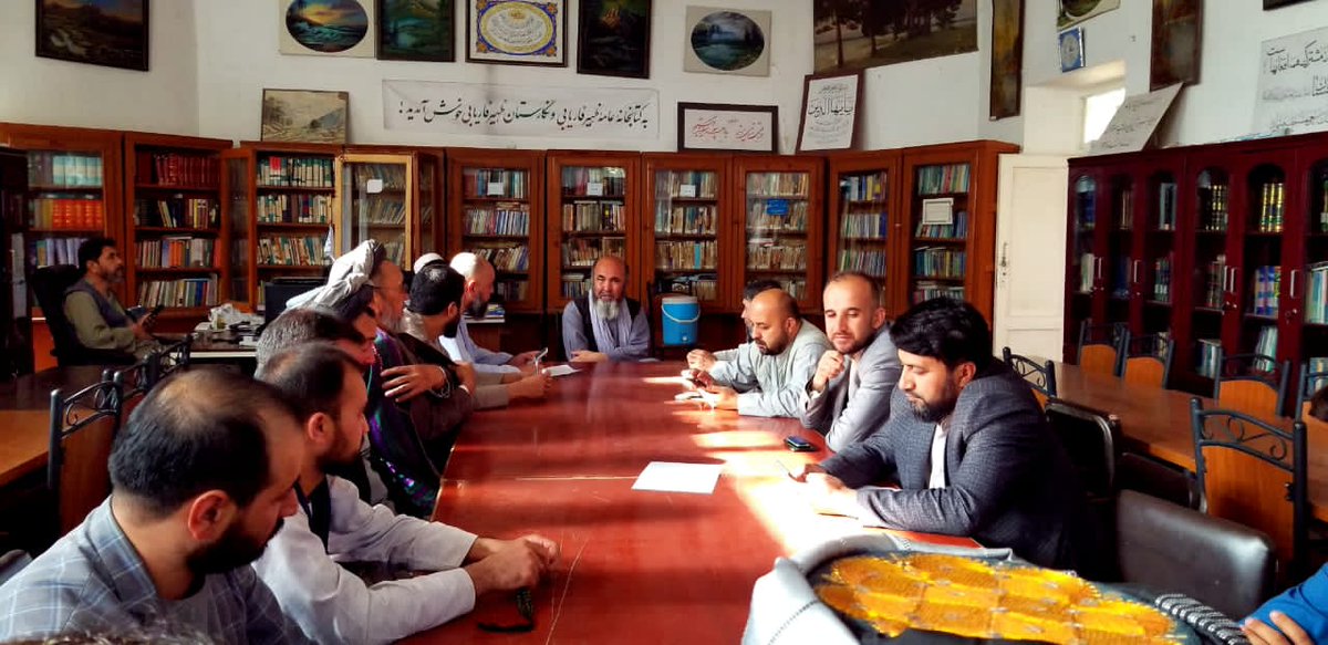 rezwanifaryab's tweet photo. اورگیلی نامینگ توتیب سیندین گوزل آنه تیلیم🌷
جسم و جانیم باغیده دُر دانه ینگلیغ بیرگُلم 🌷🌷

سین آنم بیرلن آتم برچه قرینداشیم تیلی⚘⚘🌷
سینگگه تورک اهلی مُدام بولگن ثناخوان بلبلم🌷

#مبارک https://t.co/7JnTnGyEzi