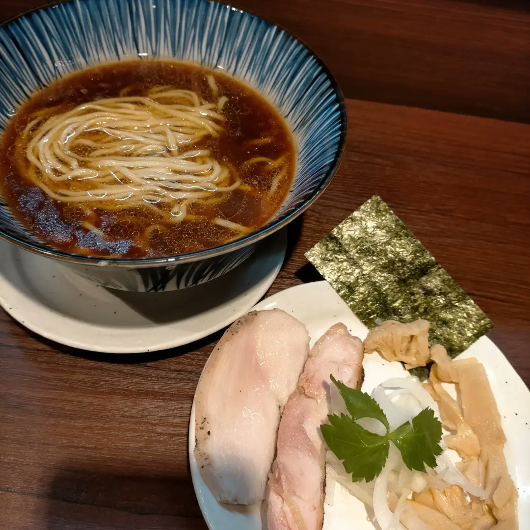 egoshiani2's tweet photo. #東京浅草つけ蕎麦井草 浅草 醤油蕎麦900円
旨い!!!旨い浅草開化楼の中細麺魚貝下支えキレ旨味動物醤油
#ラーメン新店舗
#ONELOVEDeli&Bar 浅草 シーフードカレー1240円
旨い!!オマール海老の旨味有カレー
#カレー新店舗 #カレー
#富華 綾瀬 ラーメン半チャーハンセット1050円
旨い
#ラーメン https://t.co/k5nDRjz4UY