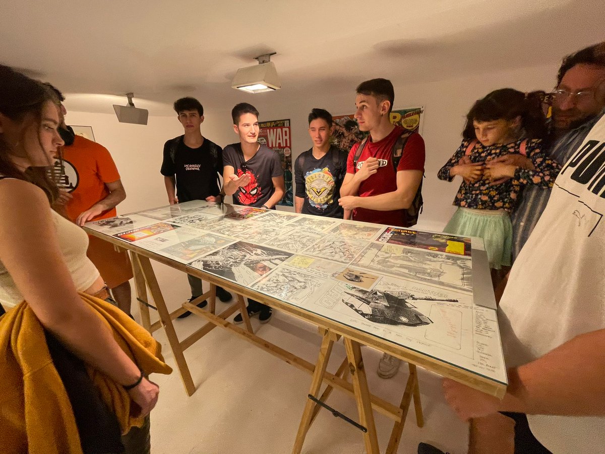 ¡1er. dia de #comicnostrum2022! 

Esteim emocionats de veure la bona acogida de la nova edició del Festival ❤️ ¡Moltes gràcies a tots i totes! 😊

Seguiu tota la programació dels autors convidats, #masterclass, #PopUpComicMarket firmes, #Cosplay  comicmallorca.com