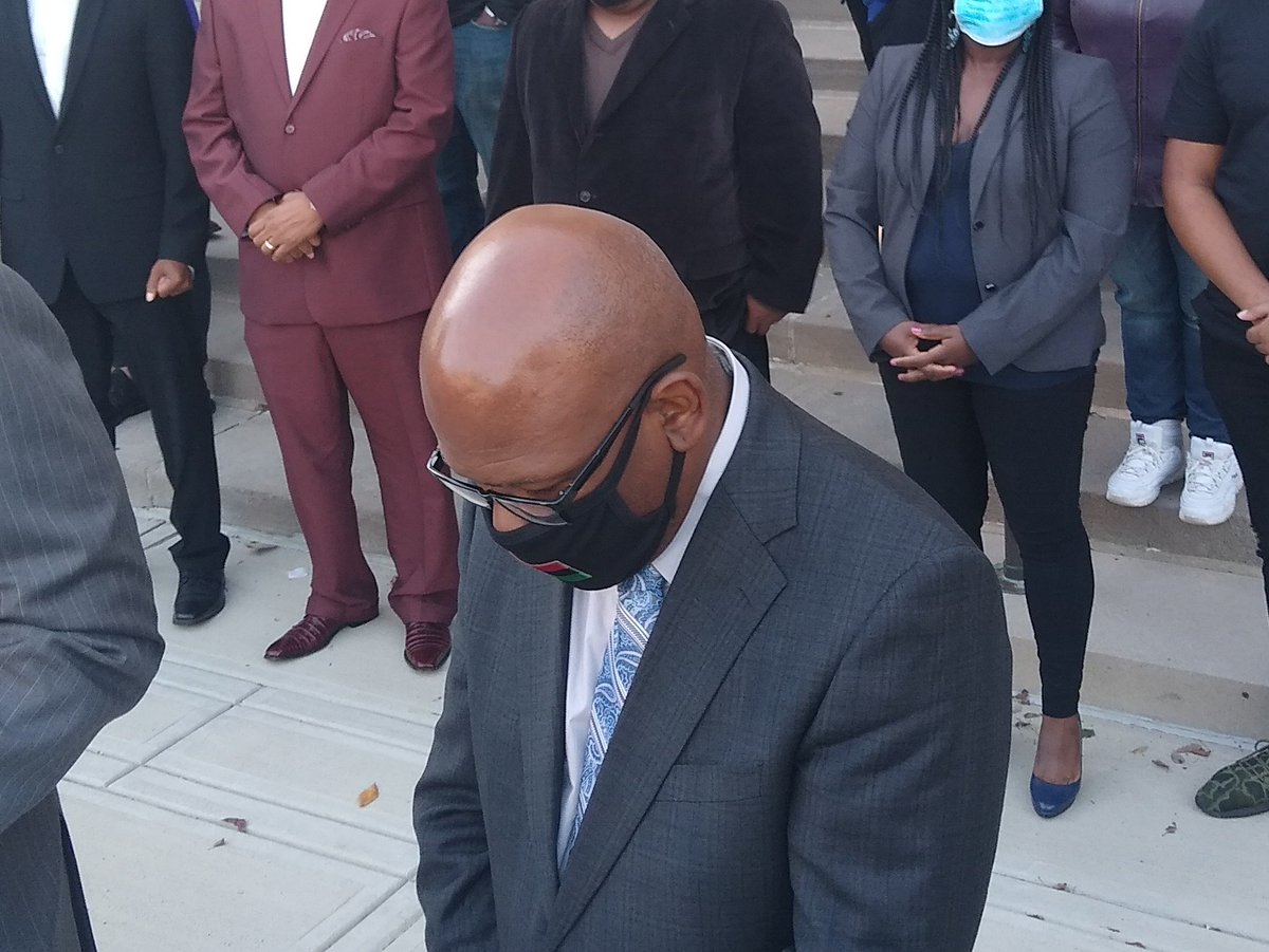 Protests erupted in #Springfield as elsewhere following George Floyd's killing. Darryl Moss, a former aide to #Springfield Mayor Domenic Sarno, has sued him and the city alleging he was fired for speaking out as events unfolded. #mapoli #spfldpoli wmasspi.com/2022/10/darryl…