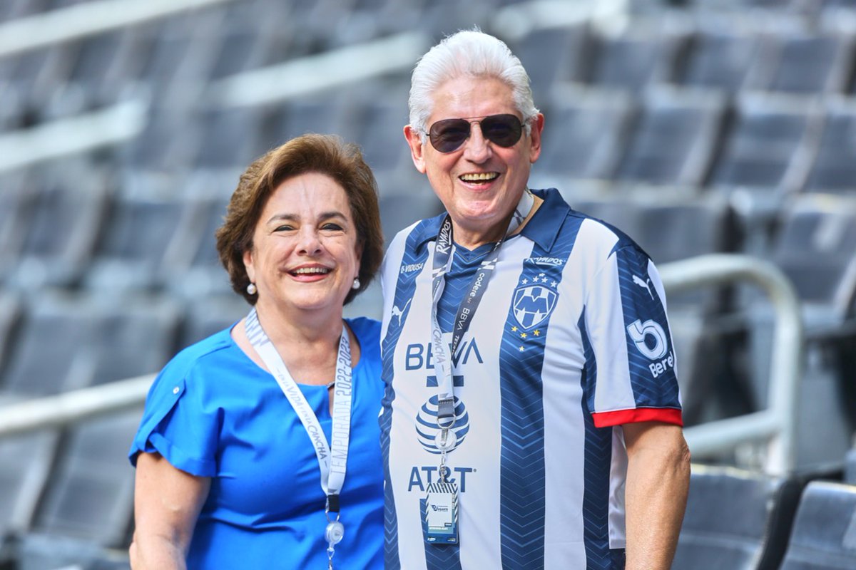 Antonio_Nelli's tweet photo. 🚨GIVEAWAY SEMIFINALISTA🚨

¡GANA UN PASE DOBLE para el #Rayados vs #Pachuca!  🎫🤠🚂
 
1⃣ Sigue a @calientesports y a mí 
2⃣ Dale 🔁 y ❤️
3️⃣ Comenta este tuit con el hashtag #MásAcciónMásDiversión 🔥 

🎫 ¡Se rifará UN pase doble! 📲 https://t.co/cicj1vc7iR