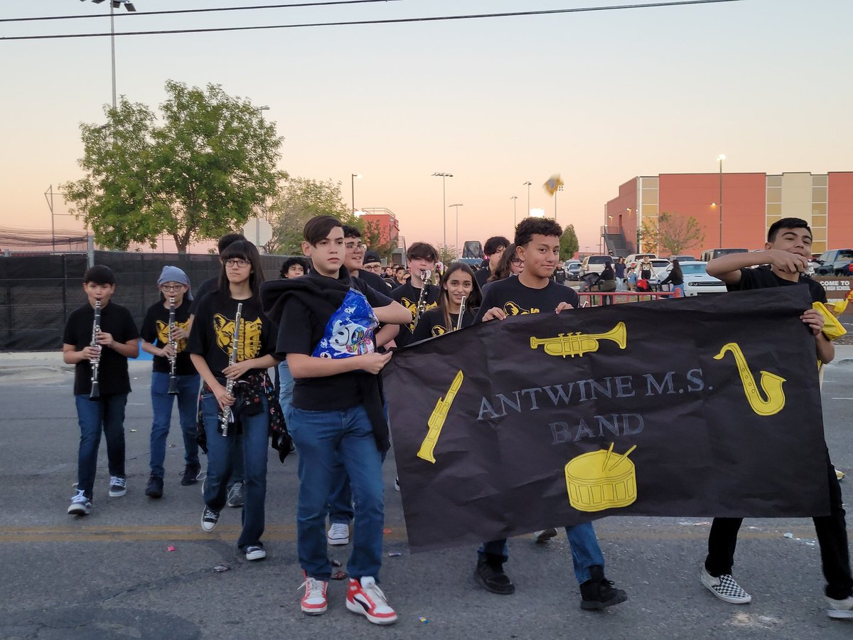 Claudia Saucedo (@csaucedo_ams) on Twitter photo El Dorado Homecoming Parade
Let's go Hurshel Antwine Cougars!! Way to represent!!🖤💛🐾 <a href="/HAntwine_MS/">Patricia Pedroza</a> <a href="/MChavez_AMS/">Monica Chavez</a> @payala_AMS #CougarPride #BlackAndYellow El Dorado Homecoming Parade
Let's go Hurshel Antwine Cougars!! Way to represent!!🖤💛🐾 <a href="/HAntwine_MS/">Patricia Pedroza</a> <a href="/MChavez_AMS/">Monica Chavez</a> @payala_AMS #CougarPride #BlackAndYellow