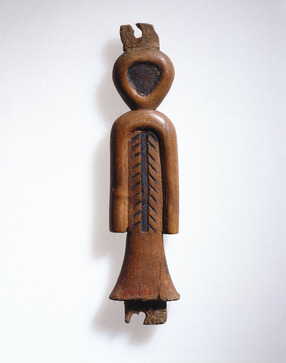 SunjayJK's tweet image. #AncientEgypt:
#Furniture Attachments in Form of Tyet-Amulet n Djed-Pillars.

#Tyet was connected w/ Goddess Isis; resembles a knot of cloth, which may've originally been a bandage used to absorb menstrual blood.

#Djed represented stability, the spine of creator God Ptah~Osiris.