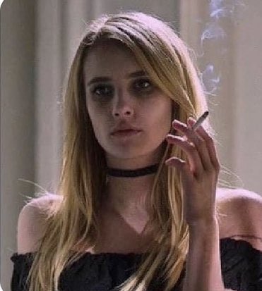 Yo escuchando Midnights de Taylor/ yo escuchando The car de Arctic Monkeys