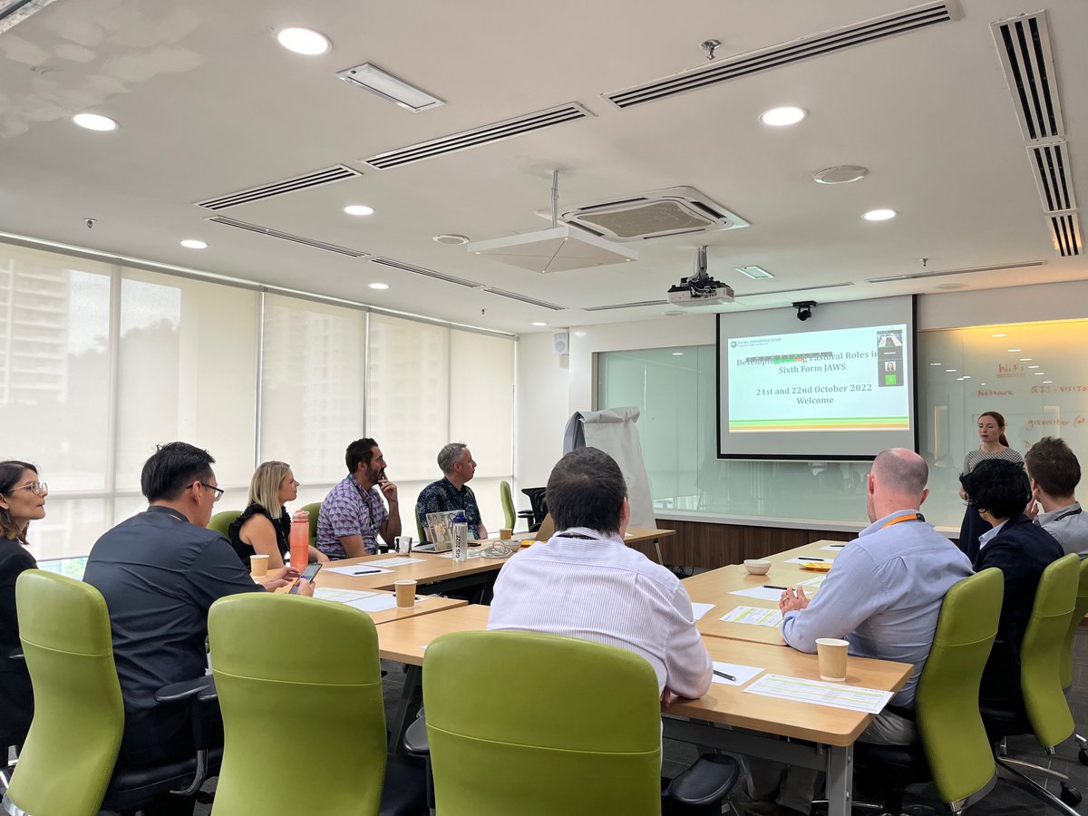 Developing strong pastoral roles in the 6th form JAWs #gislearning #fobisia. Well done <a href="/MrAdam_Robinson/">Adam Robinson 🇲🇾 👨‍🏫🔬</a> for organising! <a href="/ChrisGISKL/">Chris Mercer</a> <a href="/DrBrowningGIS/">Michael Browning</a>