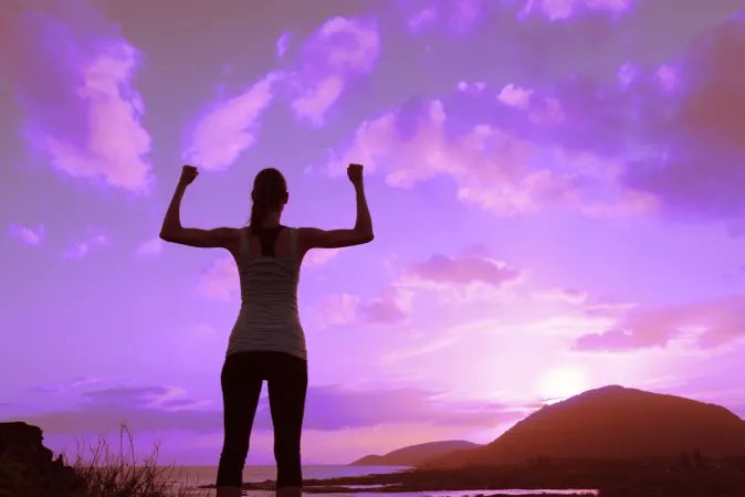 shebrandliz's tweet image. If you’re a woman who wants to finally learn how to confidently step into your power and grow your influence — starting from the inside out — then apply for the SEEN cohort today! → shebrand.com/seen #somaticwork #womenentrepreneurs