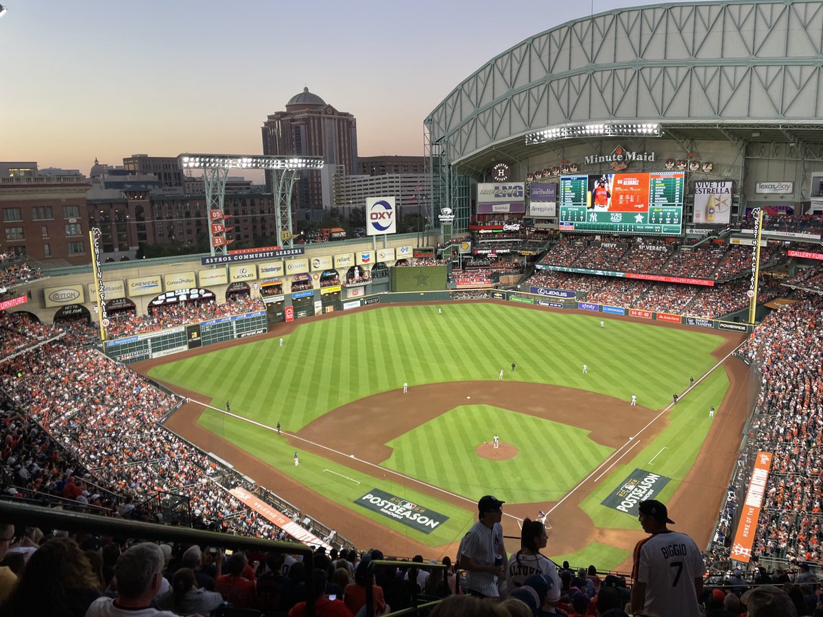 b00dwin's tweet photo. Voice is already out after tonight’s game, but totally worth it! Go #Astros!! #ALCS https://t.co/on9nVXjzfh