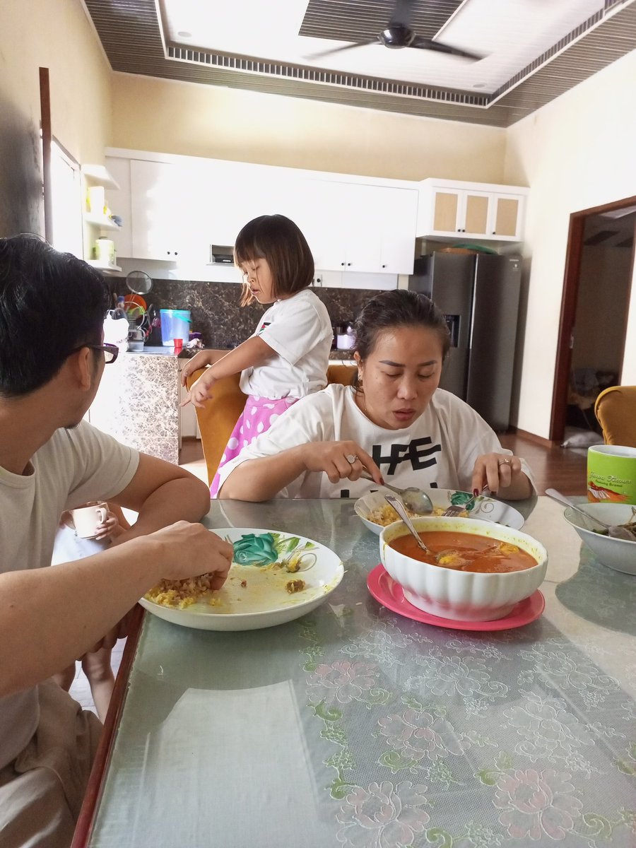 DhikeAries's tweet photo. Lagi dirumah Inong siappudan😁 https://t.co/3treApt9GW