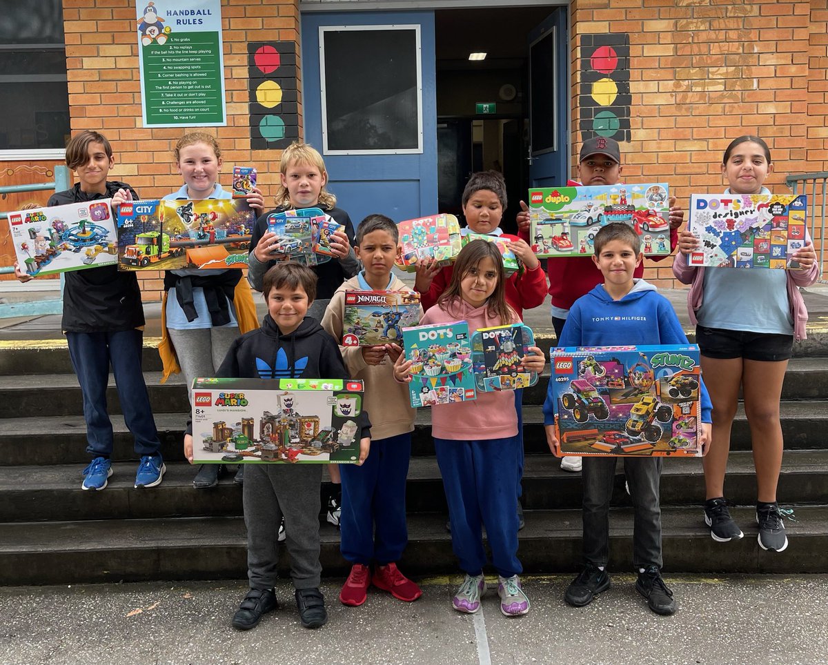 What a wonderful surprise! Our students had the pleasure of receiving a huge box of Lego from <a href="/DeadlyScience/">DeadlyScience</a>. Thank you @corey_tutt for your hard work. It makes a difference when you see the smile on their faces.