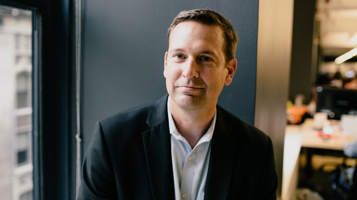 maheshwaricap's tweet photo. “If you just help your customers, or help your buyers buy, and answer the questions that they have in that journey, then you can really succeed.” #MichaelBrenner - CEO of Marketing Insider Group & Co-author of The Content Formula https://t.co/UqFegJnd8W