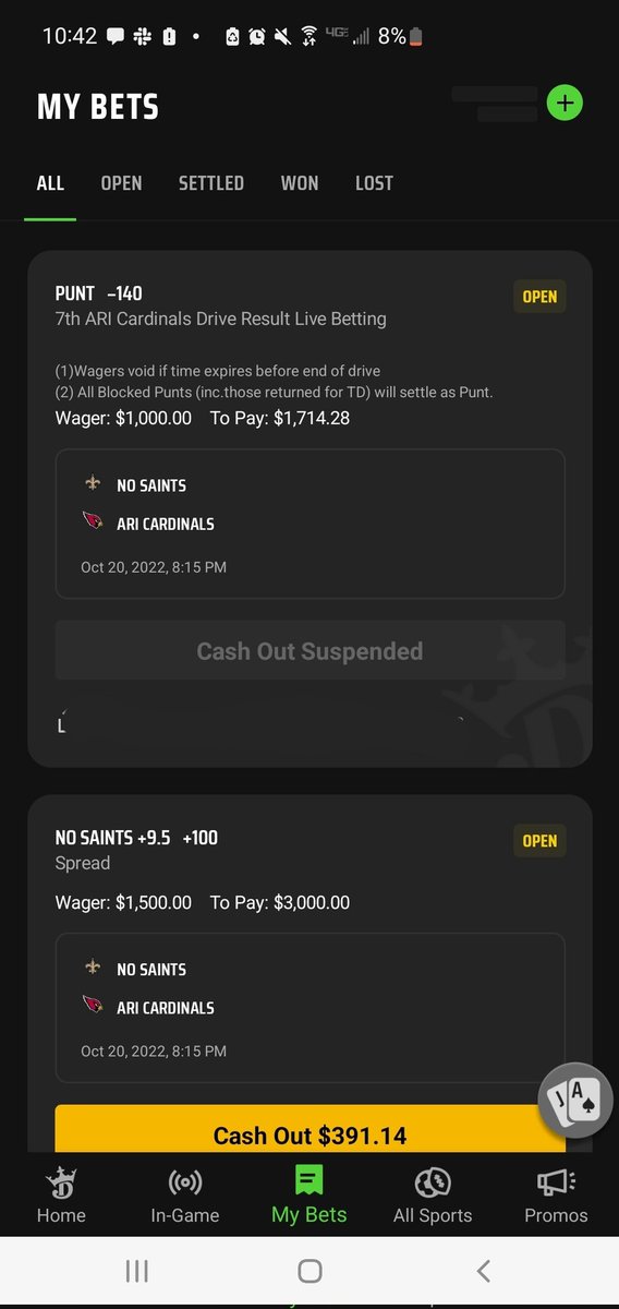 DreamStakes_'s tweet photo. Book tried to get me to cash this bottom bet out for $391 🤣🤣🤣 https://t.co/1CTvvhxG63