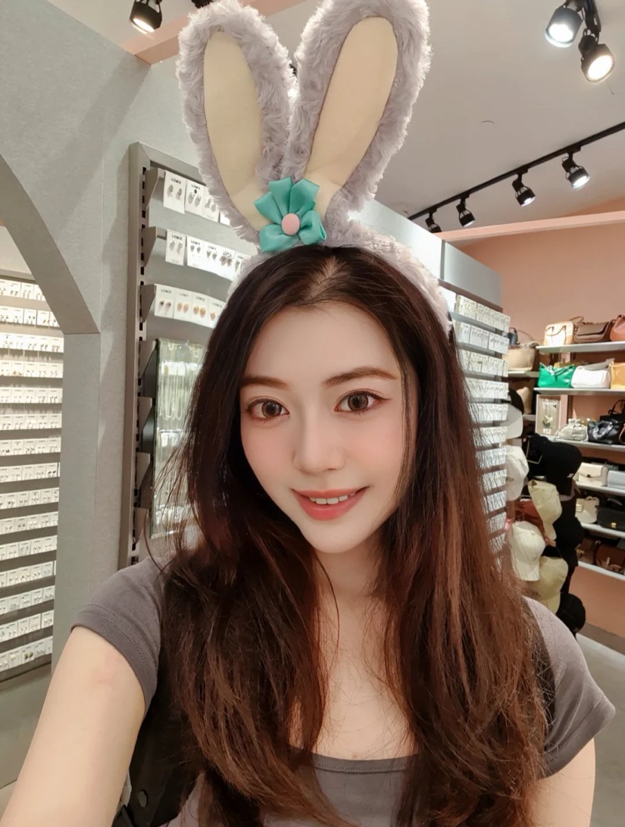 Joye_123's tweet photo. Cute little rabbits😀😀😀 https://t.co/q2fKRc5VM2