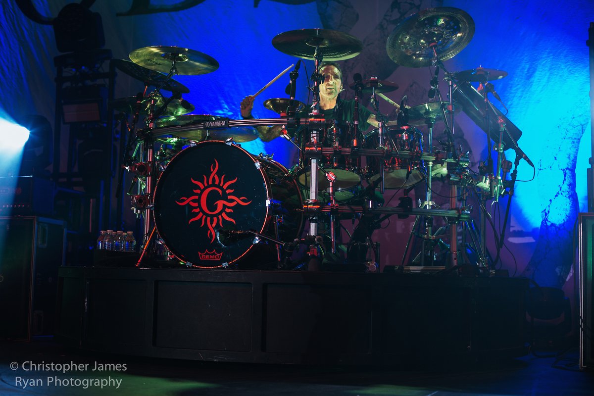 RAM_zine's tweet photo. We're kicking off your Friday night with an epic photo gallery of @godsmack!

📸 - @ChrisRyanPhotos  

#RAMzine #USA #Rock #Gigs #LiveGallery https://t.co/1Z6g8Eb0EV