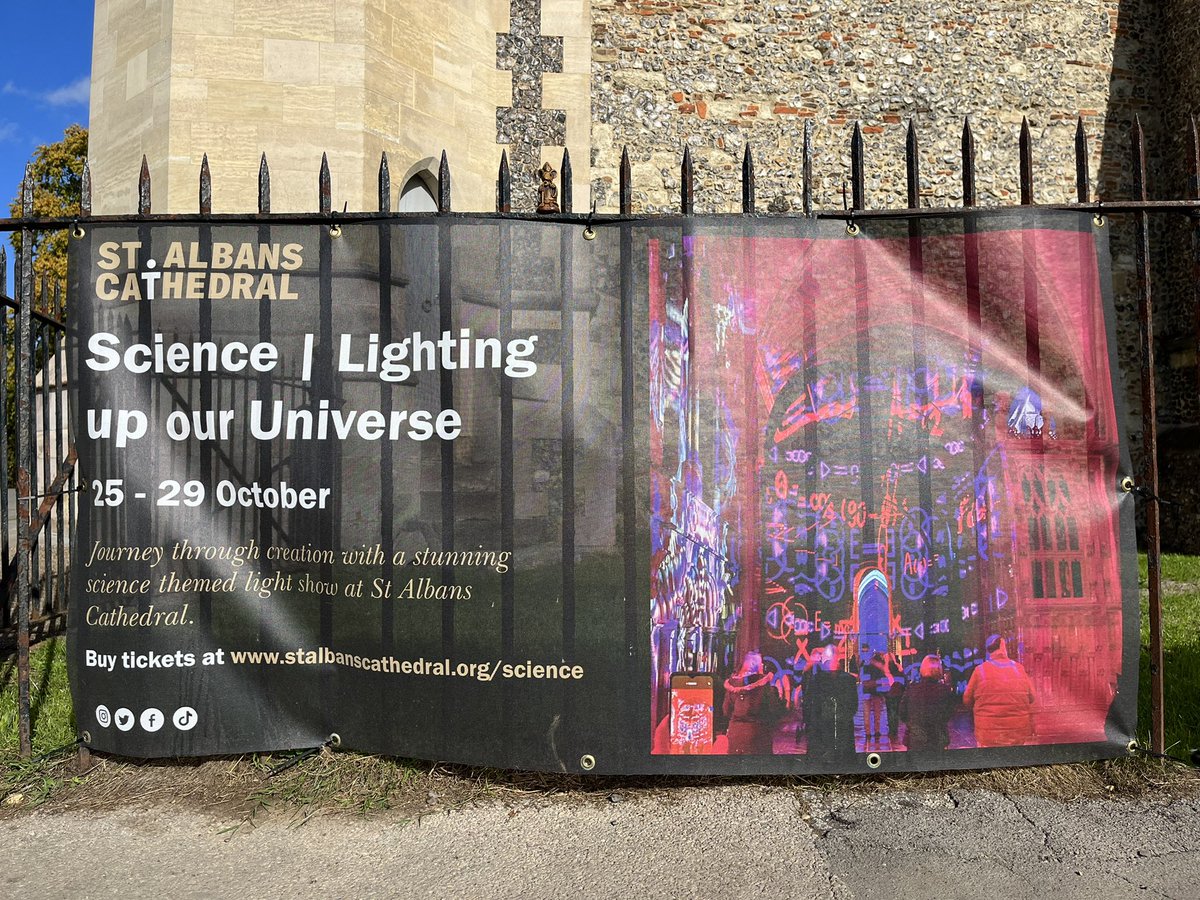 Let there be light - and science! Make sure to book your tickets for the science-themed light show at St Albans cathedral, which runs from 25-29 October. It was utterly brilliant last year! Check out: stalbanscathedral.org/Event/science-… #SpotTheHiddenMouse
