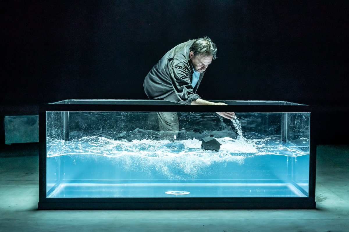 ‘I have to answer for what I do to the people of Britain’

‘And I have to answer to the planet. Sadly it doesn’t get to vote’.

It’s opening day for The Contingency Plan at <a href="/crucibletheatre/">Crucible Theatre</a>. Huge effort from all involved. Let’s do this!

🌍🔭💼

📸 <a href="/brennerphotos/">Marc Brenner</a>