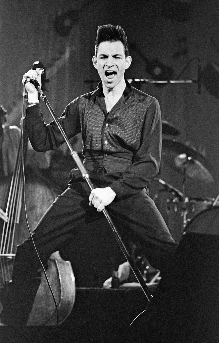 Cadillaclounge2's tweet photo. Good Bye my friend we had some Good Times R.I.P.  #Rockabillyforlife #robertgordon https://t.co/SDDxiZQI5Q